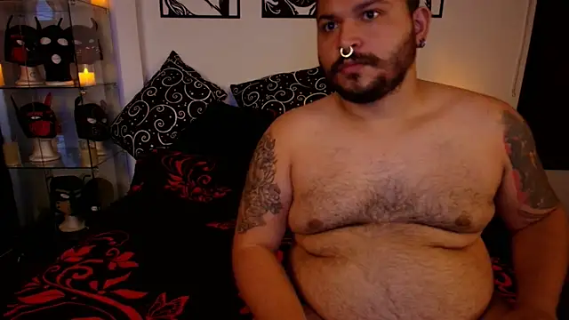 Snapshot of dannybear_ chatting on December 10, 9:11 pm dannybear online show from December 10, 9:11 pm