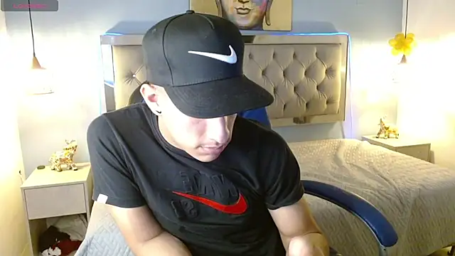 Jheidertwink online show from January 24, 4:16 am