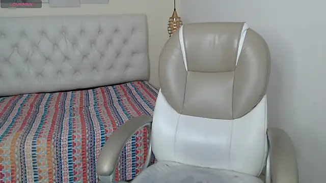 Jheidertwink online show from December 18, 3:47 am