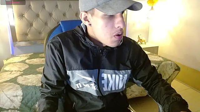 Jheidertwink online show from December 31, 3:45 am