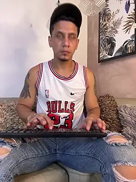 Snapshot of JoshMillerr_ chatting on December 14, 8:08 pm JoshMillerr online show from December 14, 8:08 pm