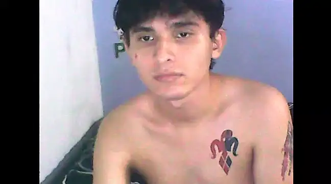 Snapshot of Charley_quin chatting on January 6, 12:27 am Charley quin online show from January 6, 12:27 am