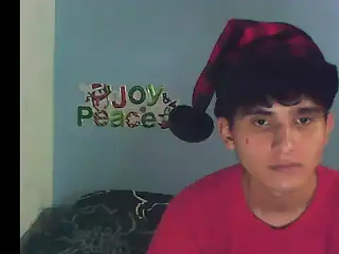 Snapshot of Charley_quin chatting on December 16, 12:59 am Charley quin online show from December 16, 12:59 am