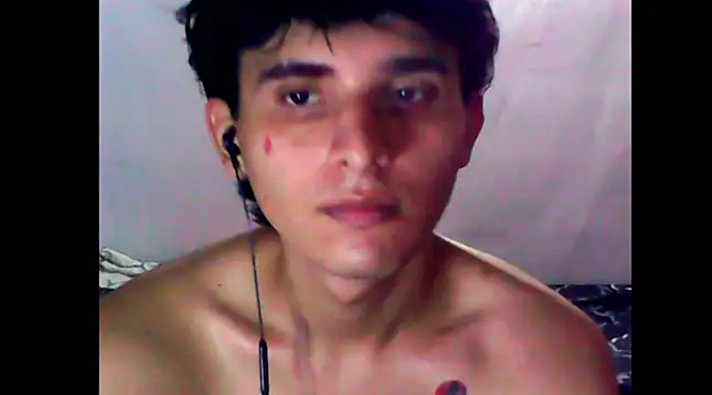 Snapshot of Charley_quin chatting on February 22, 11:43 pm Charley quin online show from February 22, 11:43 pm