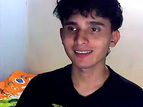 Snapshot of Charley_quin chatting on January 20, 11:43 pm Charley quin online show from January 20, 11:43 pm