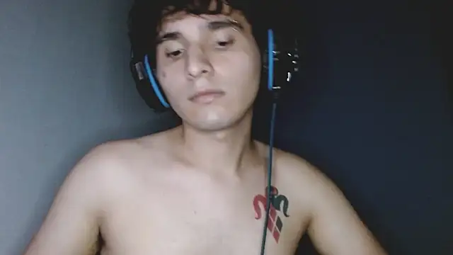 Snapshot of Charley_quin chatting on September 27, 4:32 am Charley quin online show from September 27, 4:32 am