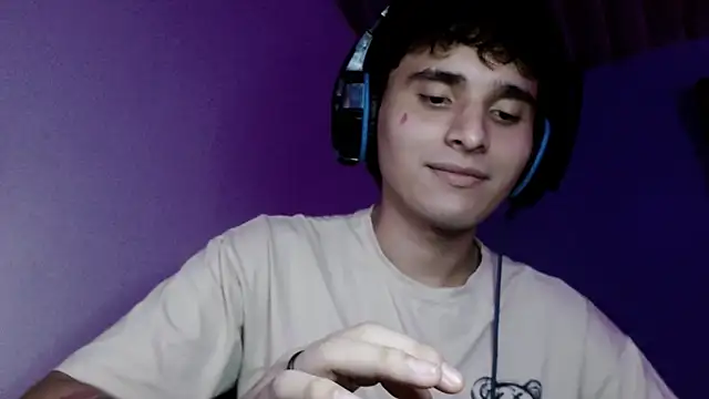 Snapshot of Charley_quin chatting on September 9, 3:06 am Charley quin online show from September 9, 3:06 am