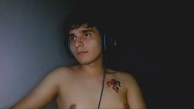 Snapshot of Charley_quin chatting on September 15, 4:14 am Charley quin online show from September 15, 4:14 am