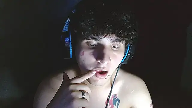 Charley quin online show from May 12, 1:14 am