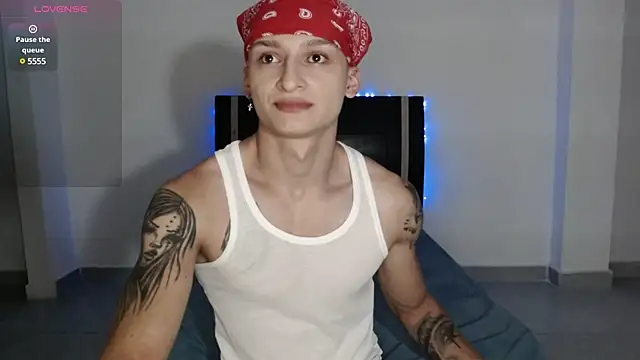 arthurphoenix  online show from December 23, 4:01 am