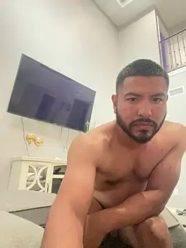 Jjuarez5409 online show from May 4, 3:47 pm