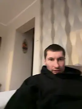 Snapshot of HotUkraine chatting on December 10, 8:38 pm HotUkraine online show from December 10, 8:38 pm