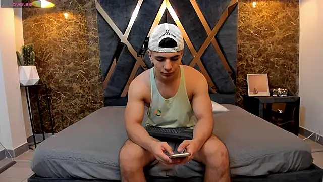 Snapshot of Flynn_Riider chatting on February 13, 11:50 am Flynn Riider online show from February 13, 11:50 am