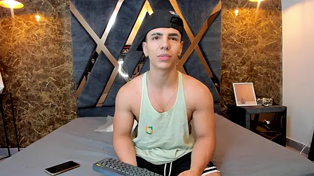 Snapshot of Flynn_Riider chatting on February 19, 11:28 am Flynn Riider online show from February 19, 11:28 am