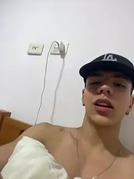 Snapshot of Flynn_Riider chatting on February 23, 5:57 pm Flynn Riider online show from February 23, 5:57 pm
