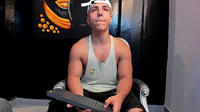 Snapshot of Flynn_Riider chatting on March 9, 1:37 pm Flynn Riider online show from March 9, 1:37 pm