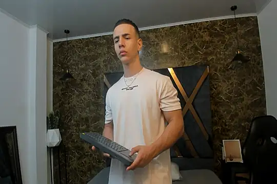 Snapshot of Flynn_Riider chatting on January 7, 11:33 am Flynn Riider online show from January 7, 11:33 am