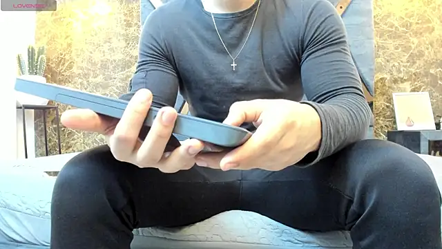Snapshot of Flynn_Riider chatting on February 15, 11:28 am Flynn Riider online show from February 15, 11:28 am
