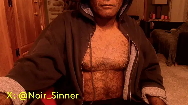 Snapshot of sinnernoir chatting on October 16, 3:36 am sinnernoir online show from October 16, 3:36 am