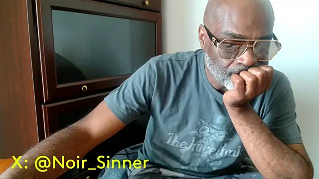 sinnernoir online show from April 27, 8:58 pm