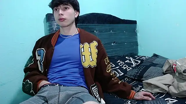 pervertsteens3 online show from October 16, 7:27 am