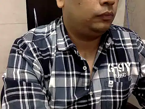 Snapshot of simpleguy1011 chatting on October 18, 2:22 pm simpleguy1011 online show from October 18, 2:22 pm