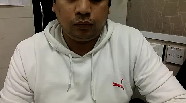 Snapshot of simpleguy1011 chatting on December 25, 3:49 pm simpleguy1011 online show from December 25, 3:49 pm