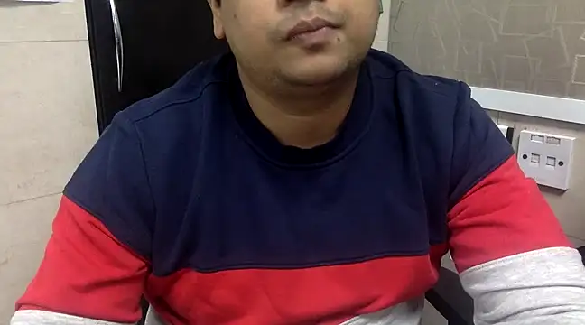Snapshot of simpleguy1011 chatting on December 20, 4:36 pm simpleguy1011 online show from December 20, 4:36 pm