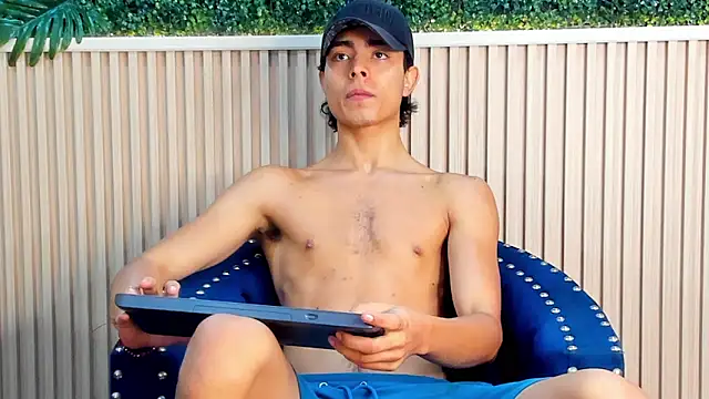 Snapshot of JoshRashfordd chatting on September 30, 12:20 pm JoshRashfordd online show from September 30, 12:20 pm