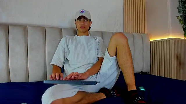 Snapshot of JoshRashfordd chatting on September 26, 1:20 pm JoshRashfordd online show from September 26, 1:20 pm