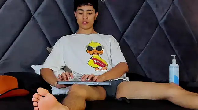 JoshRashfordd online show from December 15, 12:38 pm