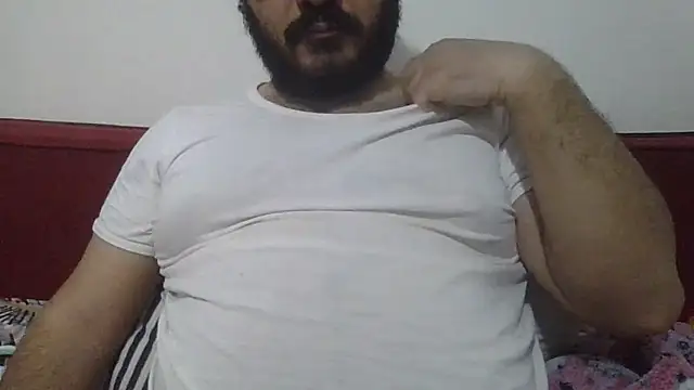 UrfavSlaveBitch online show from March 27, 9:38 pm