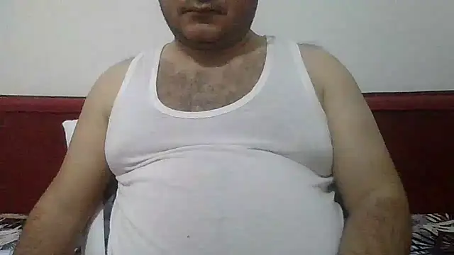 UrfavSlaveBitch online show from April 16, 10:23 pm