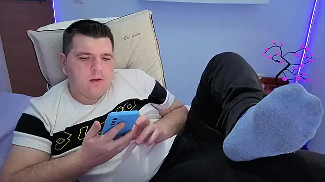 Snapshot of JasonJacks chatting on October 18, 10:20 am JasonJacks online show from October 18, 10:20 am