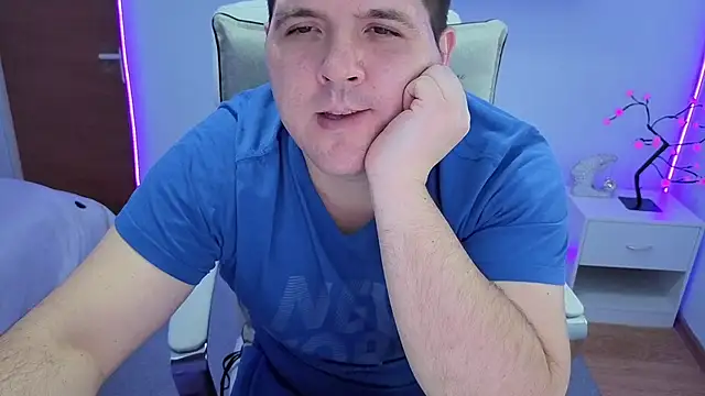 Snapshot of JasonJacks chatting on October 31, 2:09 pm JasonJacks online show from October 31, 2:09 pm