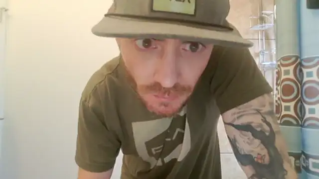 Huntzg23 online show from April 15, 5:13 pm