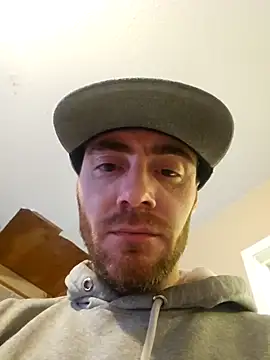 Huntzg23 online show from February 18, 8:50 pm