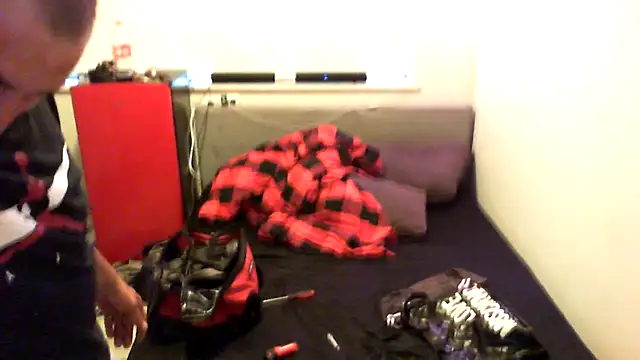 kinkycdslutsv online show from March 18, 8:28 am