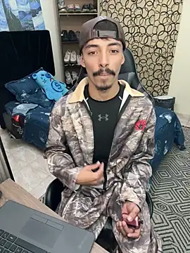 twink latino5 online show from November 23, 7:36 pm