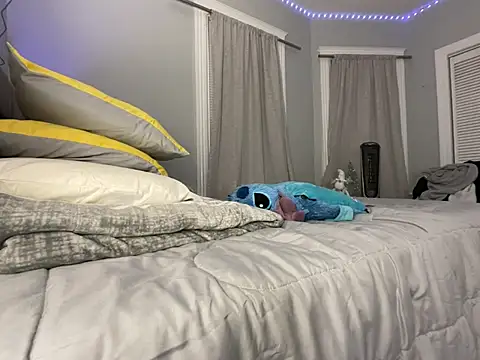 meunde19 online show from December 31, 4:49 am