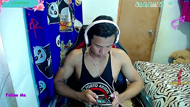 Snapshot of Willy_Mate chatting on December 20, 6:13 pm Willy Mate online show from December 20, 6:13 pm