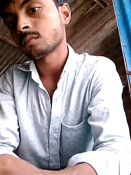 Snapshot of Suraj223kumar chatting on October 2, 8:18 am Suraj223kumar online show from October 2, 8:18 am