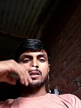 Snapshot of Suraj223kumar chatting on October 5, 3:54 am Suraj223kumar online show from October 5, 3:54 am