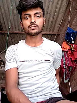 Snapshot of Suraj223kumar chatting on October 18, 4:17 am Suraj223kumar online show from October 18, 4:17 am
