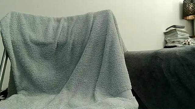Snapshot of teek1234_1 chatting on January 15, 5:19 am teek1234 1 online show from January 15, 5:19 am