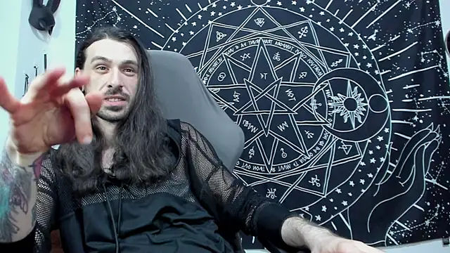 AxelColton online show from April 26, 5:32 pm