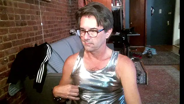 Snapshot of Johnny_Bottoms chatting on September 21, 4:51 pm Johnny Bottoms online show from September 21, 4:51 pm