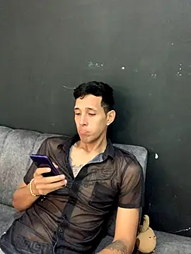 Snapshot of judesmith95 chatting on September 8, 3:33 pm judesmith95 online show from September 8, 3:33 pm