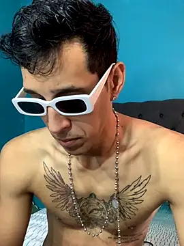 Snapshot of judesmith95 chatting on September 22, 3:33 pm judesmith95 online show from September 22, 3:33 pm
