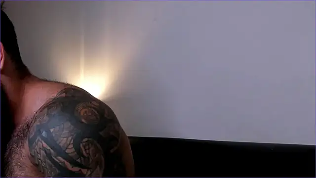 BradLeon  online show from December 14, 8:49 pm